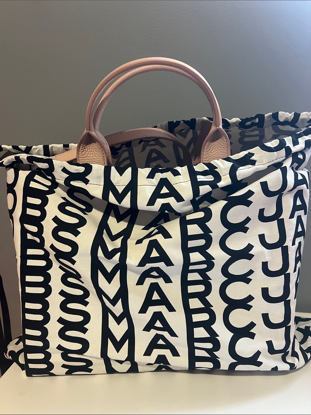 Marc Jacobs The Tote Bag in Dusty Pink - Picture 3 of 3